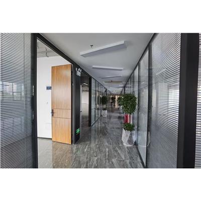 深圳办公室百叶玻璃隔断加工 会议室玻璃隔断生产