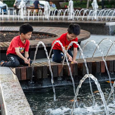 上海跳泉设备 整体光洁 定制施工