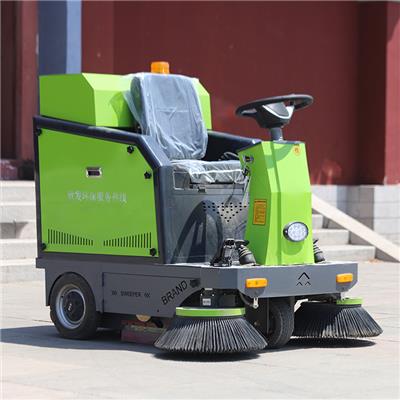 驾驶式多功能电动扫地车 物业扫地机 吸扫式道路清扫车
