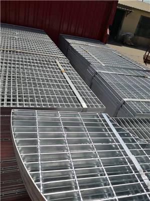 钢格栅板厂家 镀锌踏步板 规格齐全 支持定制生产钢格板