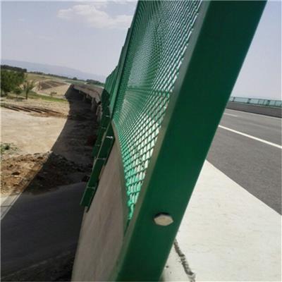 恺嵘 养殖果园圈地围栏网 公路护栏网 铁路防护网 桥梁防抛网