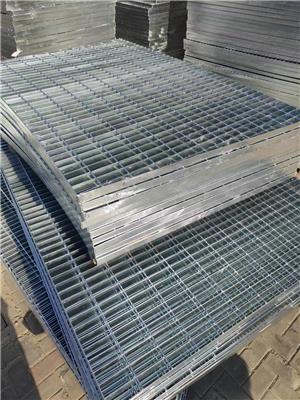 山东供应303/30/100及各种规格型号镀锌钢格板 沟盖板厂家
