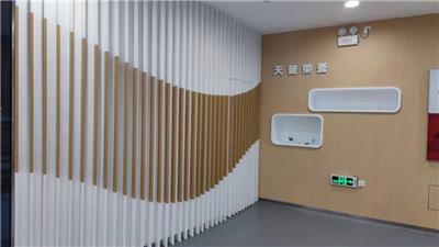佳木斯定制背景墙波浪异形仿木纹吊顶展厅艺术造型异形铝方管