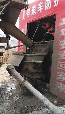 三一车载泵,云南德宏瑞丽建筑工地桥梁混凝土砼输送泵地泵包月出租租赁