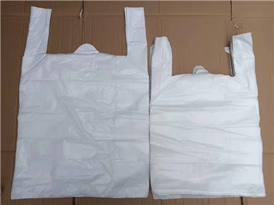 周口回收报废塑料袋，镀铝膜，手提袋，编织袋 食品膜 包装袋
