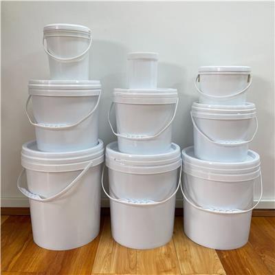 透明塑料包装桶 绿色 带把手的塑料桶
