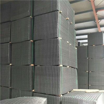重庆尚鼎公司 钢筋焊接网片 规格6-12 网距100-300 产品具有焊接牢固、预应力强，很强的防腐蚀抗氧化等特点
