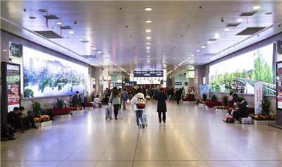 济南高铁站媒体广告形式解析，济南高铁站灯箱广告投放价格