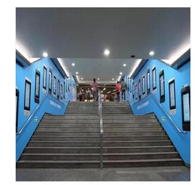 上海地铁广告形式分享，上海地铁楼梯贴广告价格
