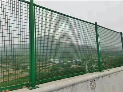 型柱护栏高速公路围栏栅栏户外庭院防护网院子围墙钢丝网养殖隔