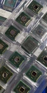 回收库存南北桥SRKM5芯片B560网卡IC模块CPU等