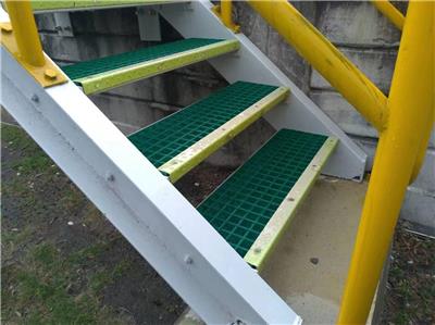 高承载FRP美标生产高端玻璃钢楼梯板走道板