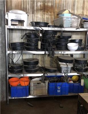 聊城昊天厨具低价处理一批二手厨房设备