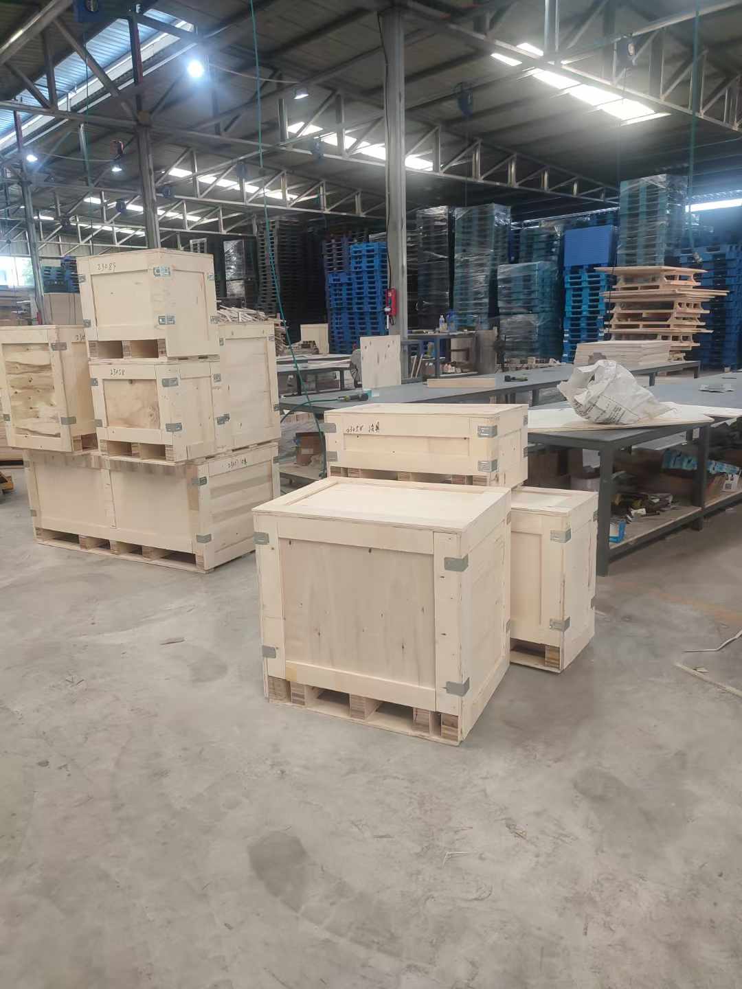 黄岛港口大设备包装木箱 出口包装木箱生产厂家量身定做
