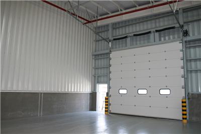 青岛工业滑升门工业提升门工业折叠门电动折叠门