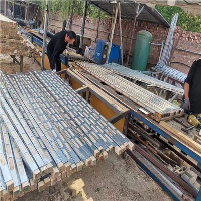 奥宏新型周转材料钢木龙骨 钢包木生产厂家