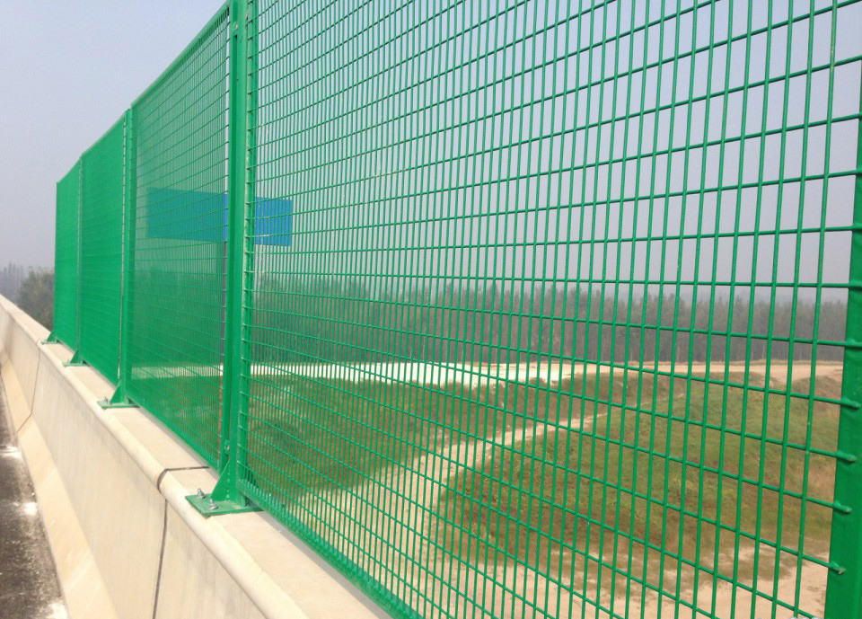 港式道路护栏 厂家批发各种规格道路护栏 组装式锌钢栏杆
