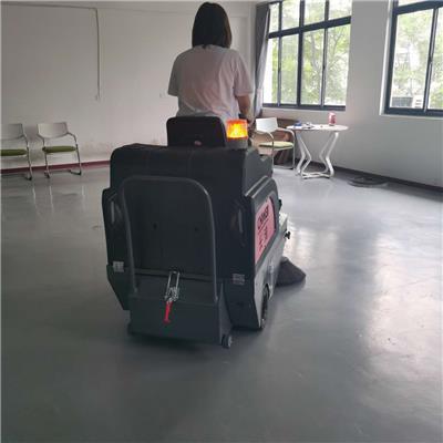 100L大容量扫地车 小型驾驶式清扫车 长淮S1300