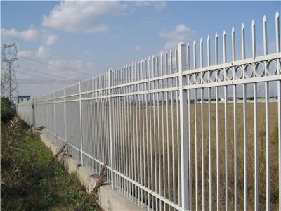 体育场围栏,润程专业生产护栏网,体育场围栏生产厂家