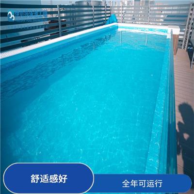 酒店空中透明游泳池 宽敞干净 适合人体体温