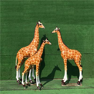 玻璃钢仿真长颈鹿雕塑,大型玻璃钢动物雕塑