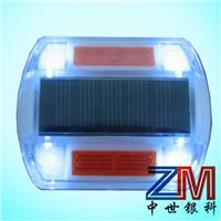 云南迪庆新款太阳能道钉2014供应