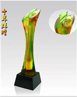 广东琉璃厂家 十年辉煌奖杯 琉璃周年庆奖杯