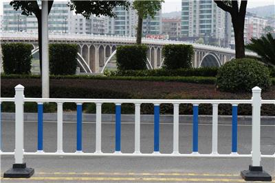道路机非隔离护栏_道路 隔离护栏价格_人行道隔离护栏生产厂家