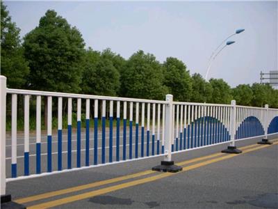 道路**护栏_交通隔离工程护栏价格_道路秩序护栏生产厂家