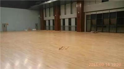 潍坊羽毛球馆木地板 球馆木地板