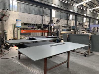 50吨热压机 自动进出料门板热压机 高端重型防火门热压机 每日报价