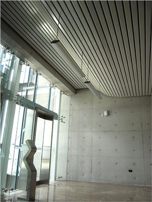 木纹铝条扣吊顶 C型铝条扣 加油站铝条扣生产商