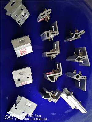 供应820760彩钢瓦防风夹具规格