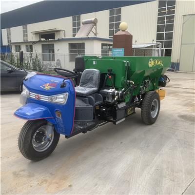 三轮湿粪撒粪车厂家 新型小型撒粪车大棚