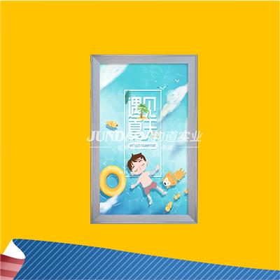 电子灯箱厂家告诉你灯箱为何用铝型材