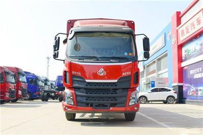 东风柳汽乘龙H5中卡 270马力 6X2 7米8国六厢式载货车