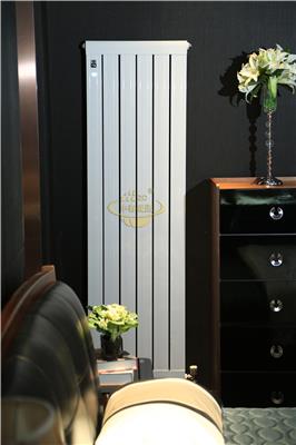 钢七柱暖气片产品 暖气片