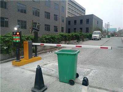 平阴小区起落杆尺寸 安装调试