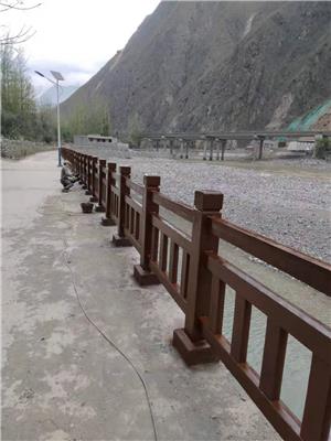 批量供应巴中广安眉山仿树皮树藤树干栏杆，混凝土仿木纹栏杆，水泥仿竹护栏
