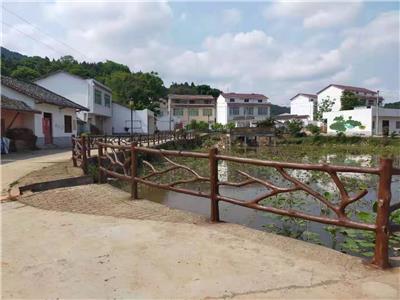 批量供应德阳绵阳广元景区仿木护栏，仿竹护栏，园林**仿树皮栏杆