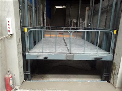 沙坪坝提升机 提升机上料机 自行走移动式升降平台