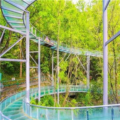 讲解玻璃水滑道的主体建造