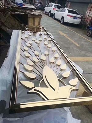宿迁铝屏风来图定做 拉丝钛金铝雕花格设计 欧式背景墙工程