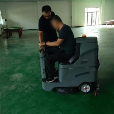 坤达环保-济南驾驶全自动洗地机运动场馆洗地车