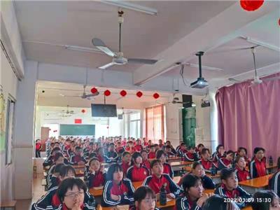 茂名厌学少年教育不放假学校开学中