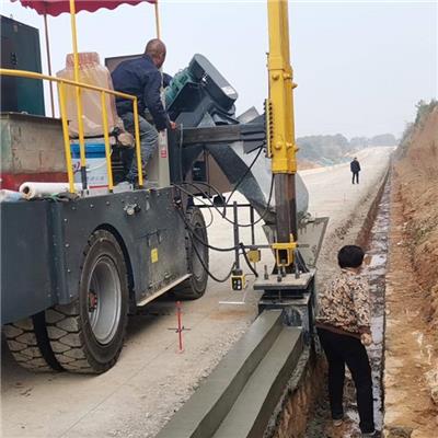 铭驰混凝土路肩石滑膜成型机 路沿石拦水带滑模机 渠道成型机