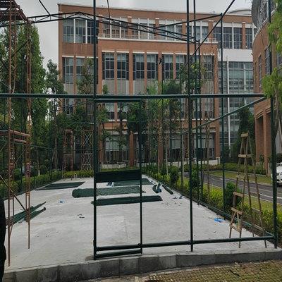 广东大量现货供应球场围栏网、锌钢护栏网、物美**，