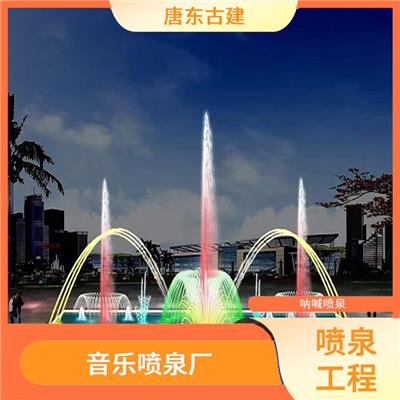 大型喷泉设备 有分隔作用 视觉效果冲击力更强