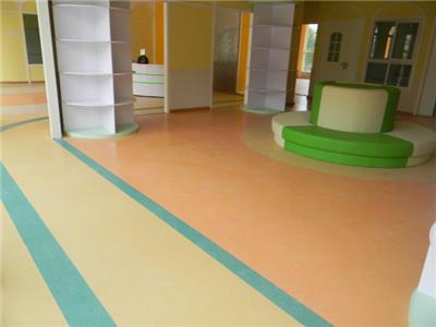 重庆篮球场运动地板包括什么 源头厂家 肇庆市安迪堡科技发展供应