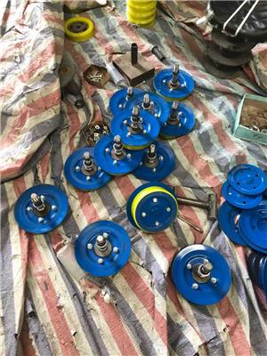 矿用猴车托绳轮组压绳轮组猴车轮衬架空单拖轮双托轮单压轮厂家